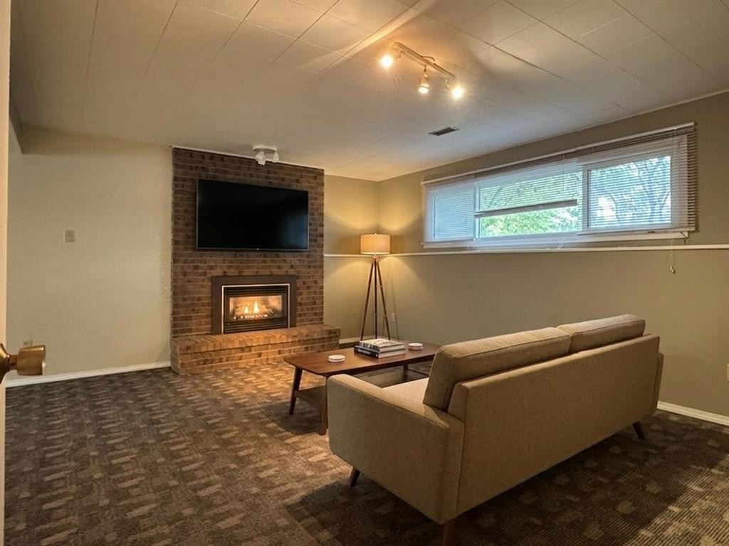 









2409


20

Street North,
Lethbridge,




AB
T1H 4T9

