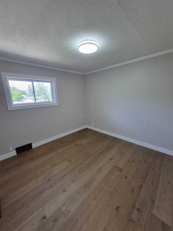 









4931


54

Avenue,
Taber,




AB
T1G 1H5

