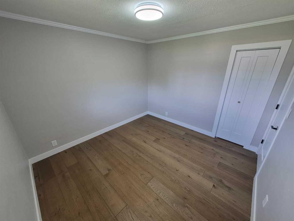 









4931


54

Avenue,
Taber,




AB
T1G 1H5

