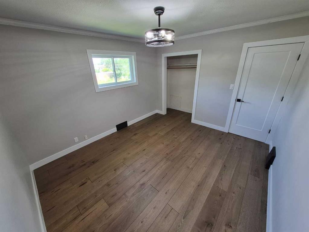 









4931


54

Avenue,
Taber,




AB
T1G 1H5

