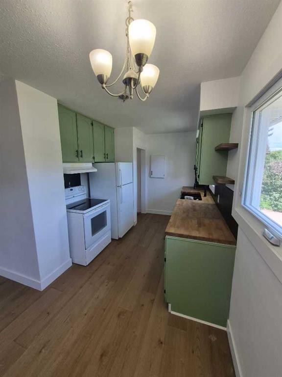 









4931


54

Avenue,
Taber,




AB
T1G 1H5

