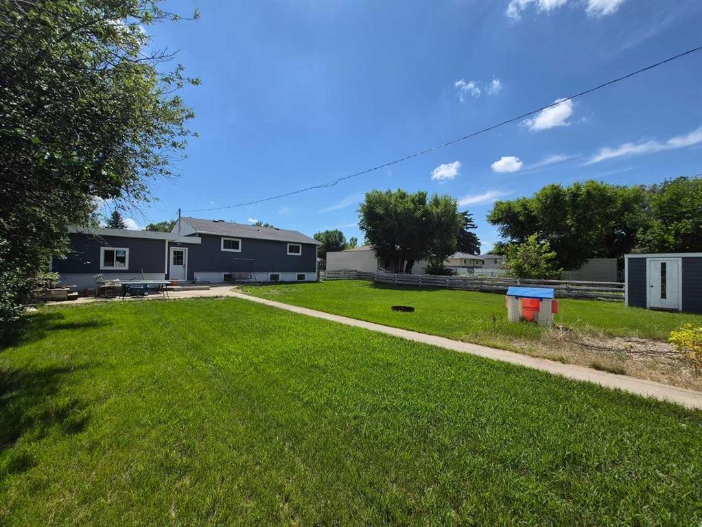 









4931


54

Avenue,
Taber,




AB
T1G 1H5


