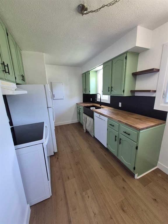 









4931


54

Avenue,
Taber,




AB
T1G 1H5


