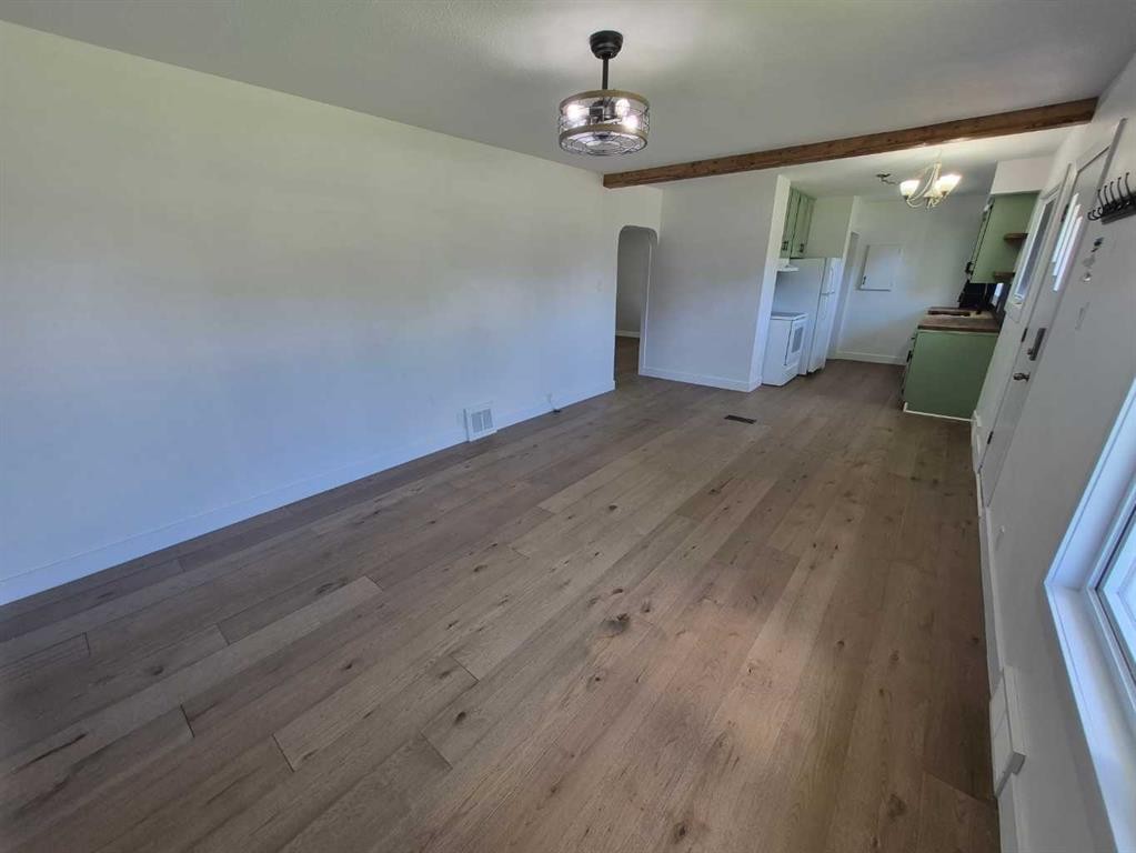 









4931


54

Avenue,
Taber,




AB
T1G 1H5

