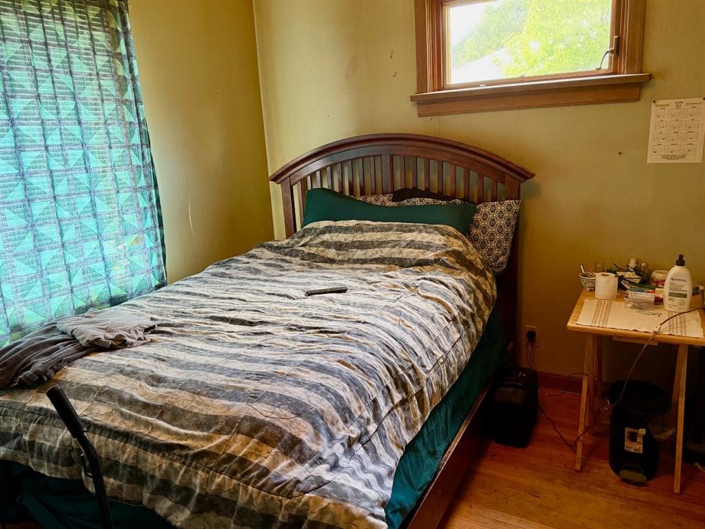 









14825


21

Avenue South,
Frank,




AB
T0K 0E0

