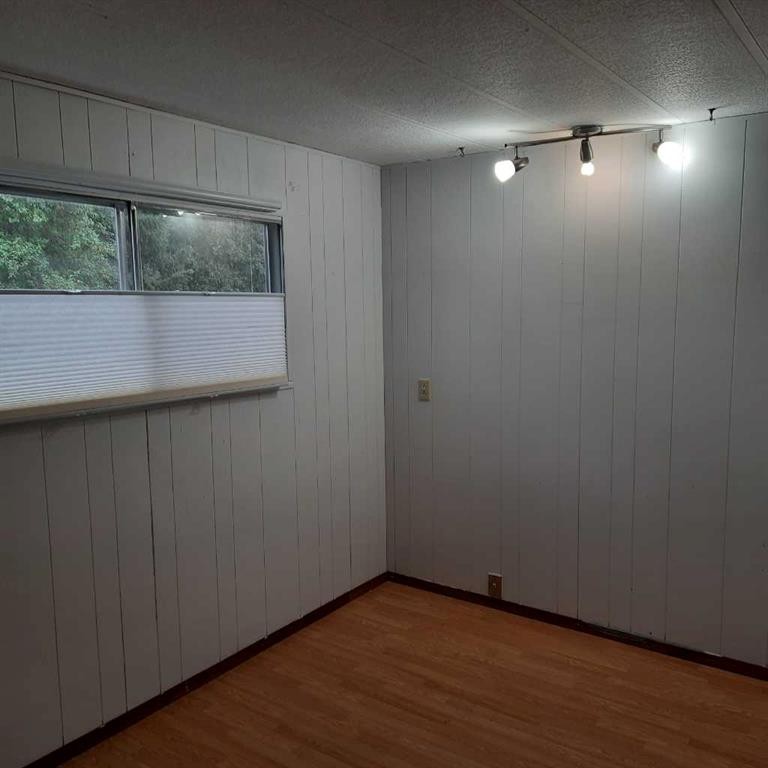 









13333


17

Avenue North,
Blairmore,




AB
T0K 0E0

