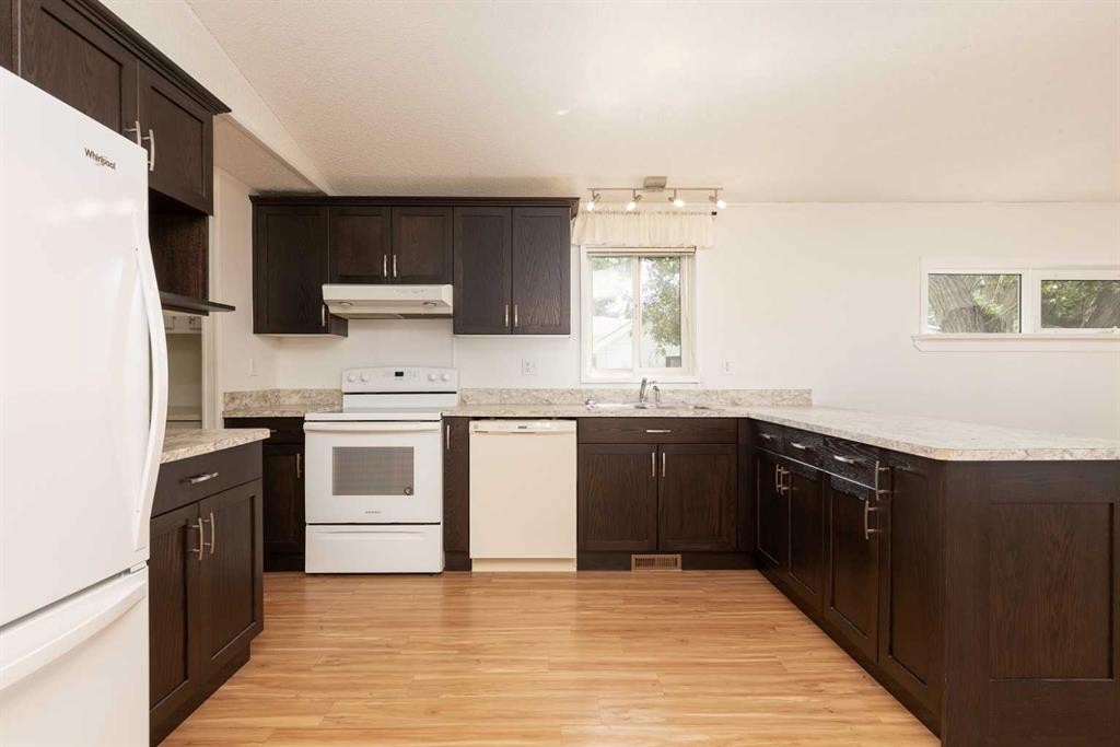









2921


29

Street South,
Lethbridge,




AB
T1K 6S7

