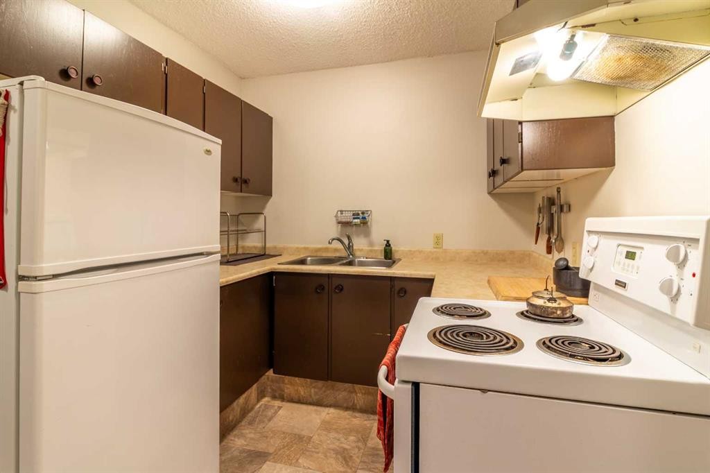 









3440


23rd Ave

 South, 14,
Lethbridge,




AB
T1K 4K4

