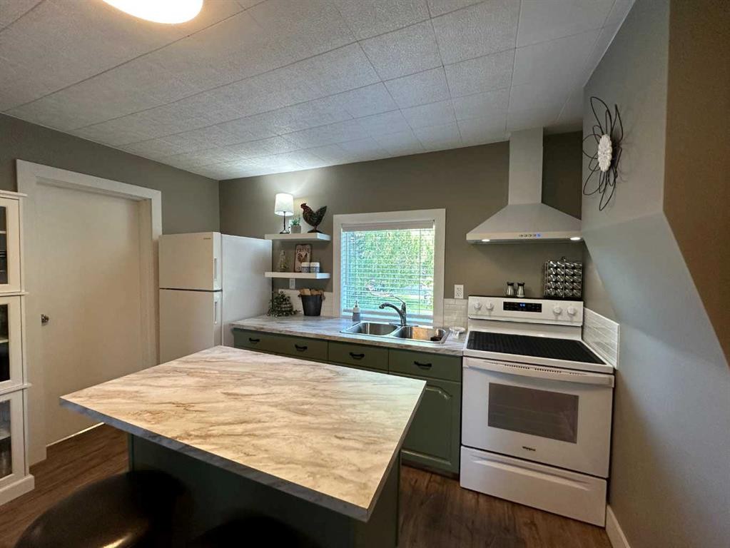 









1310


84

Street,
Coleman,




AB
T0K 0M0


