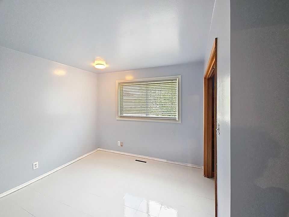 









504


5

Street,
Warner,




AB
T1J2L0

