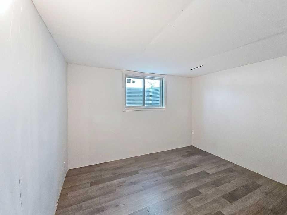 









504


5

Street,
Warner,




AB
T1J2L0

