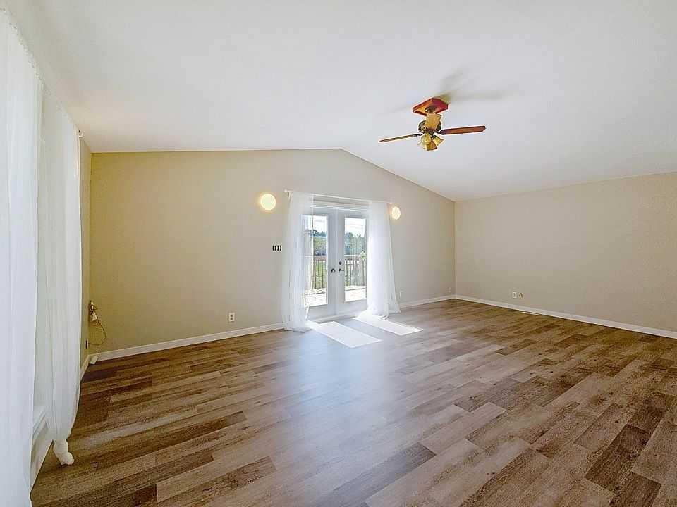 









504


5

Street,
Warner,




AB
T1J2L0

