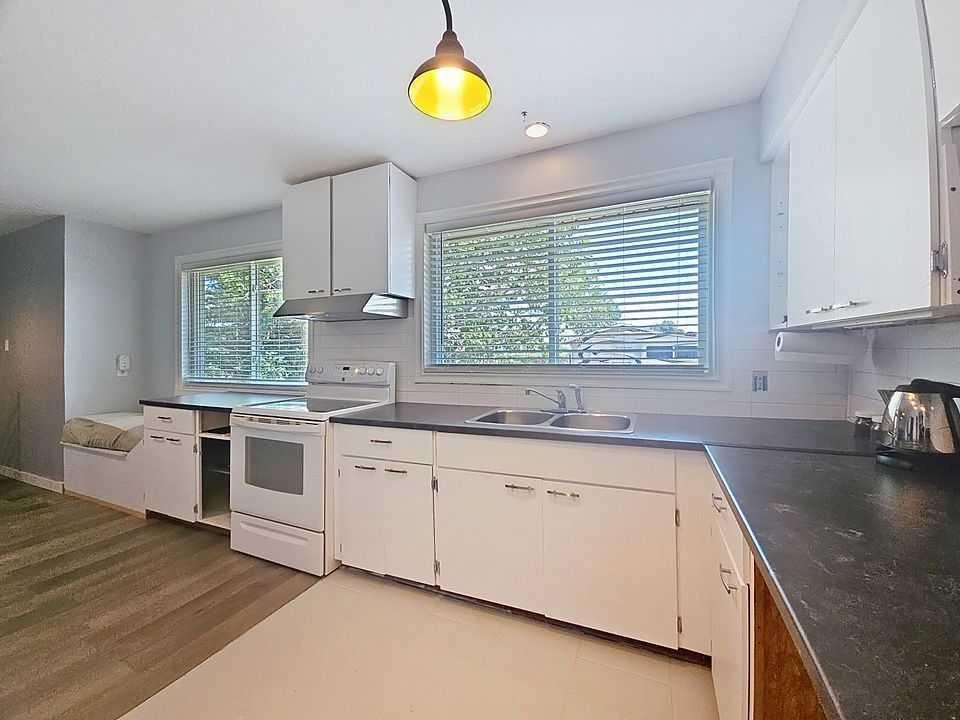 









504


5

Street,
Warner,




AB
T1J2L0

