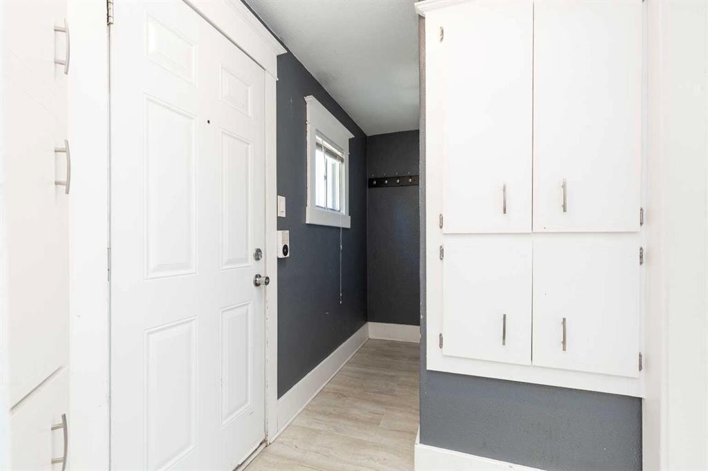 









619


12

Street North,
Lethbridge,




AB
T1H 2H2

