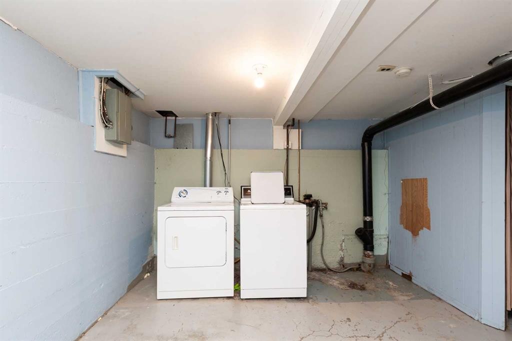 









619


12

Street North,
Lethbridge,




AB
T1H 2H2

