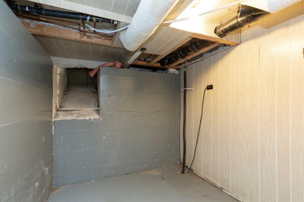 









619


12

Street North,
Lethbridge,




AB
T1H 2H2

