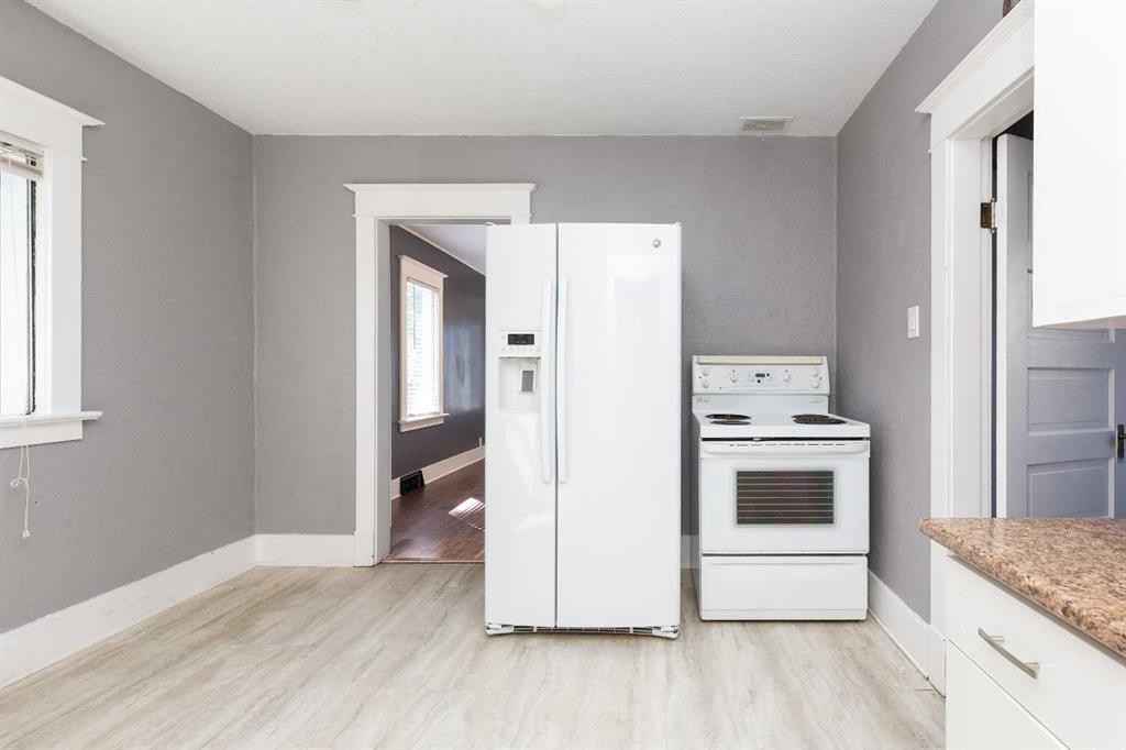 









619


12

Street North,
Lethbridge,




AB
T1H 2H2

