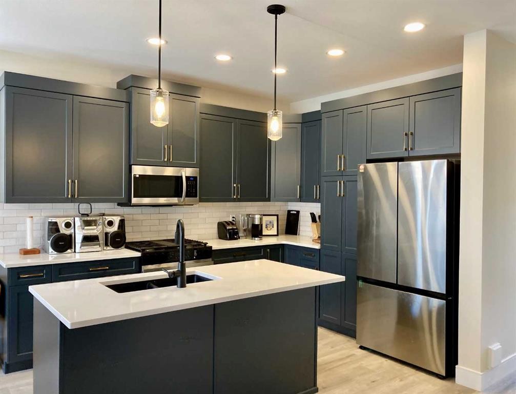 









8621


24

Avenue South,
Coleman,




AB
T0K 0M0

