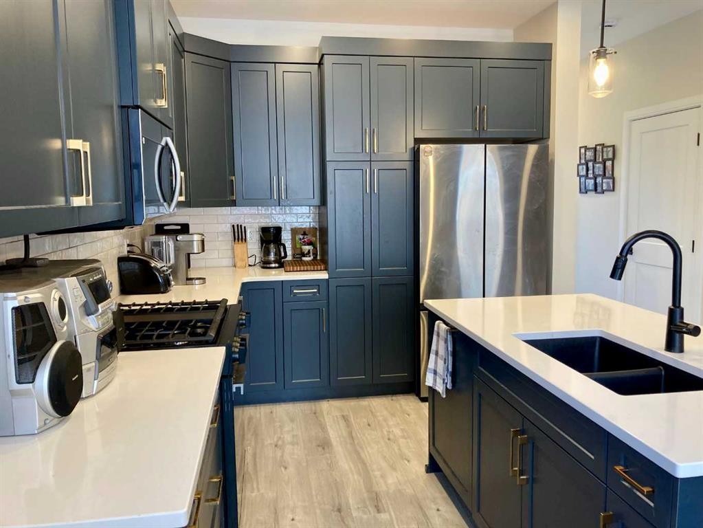 









8621


24

Avenue South,
Coleman,




AB
T0K 0M0

