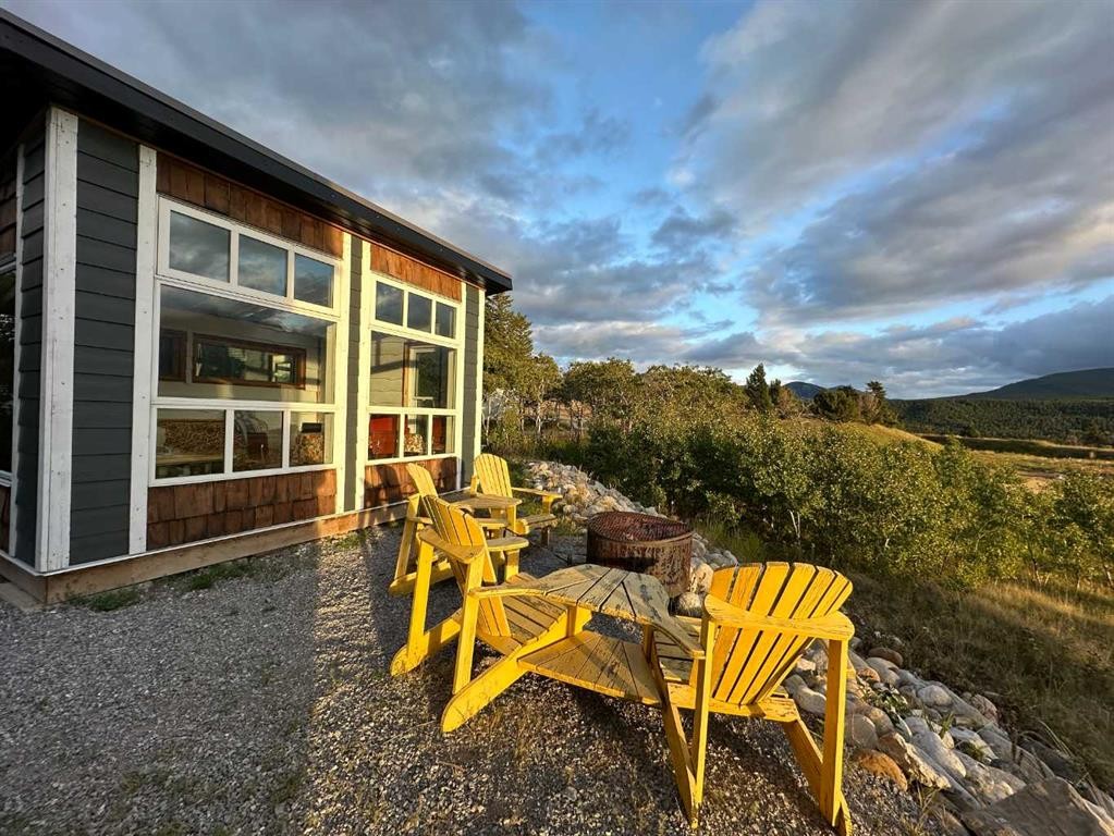 












#77 at The Nest at Crowsnest Mountain

,
Rural Crowsnest Pass,




AB
T0K 0E0

