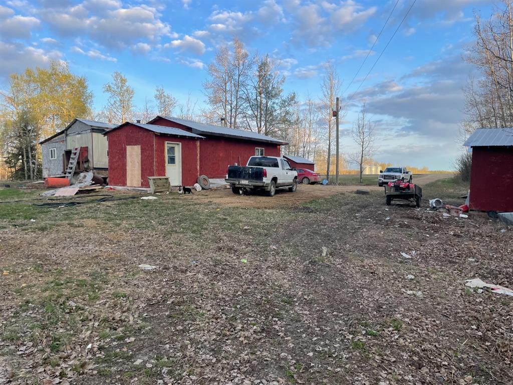 












55004  TWP RD 862

,
Rural Clear Hills County,




AB
T0H 1L0


