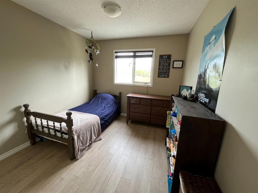 









11802


78

Street,
Peace River,




AB
T8S 1Y6


