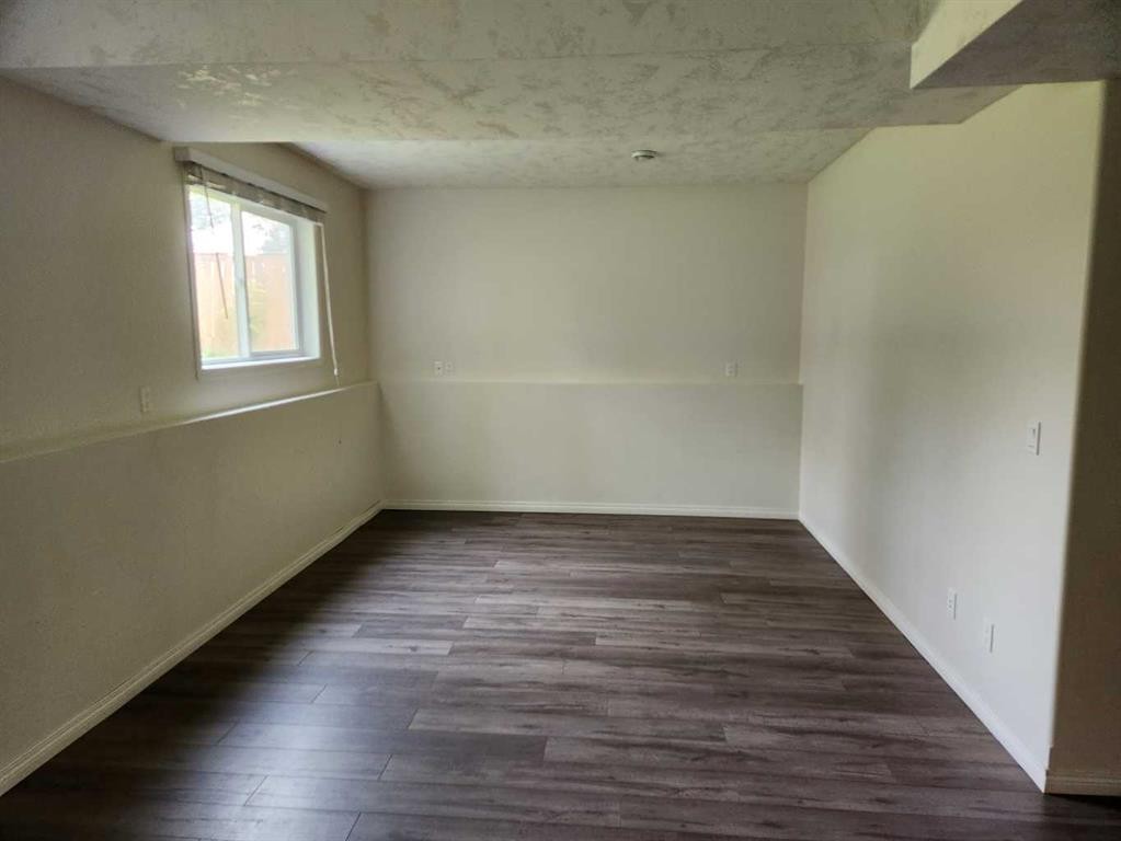 









4832-57Ave


.

 Northwest,
High Prairie,




AB
T0G 1E0

