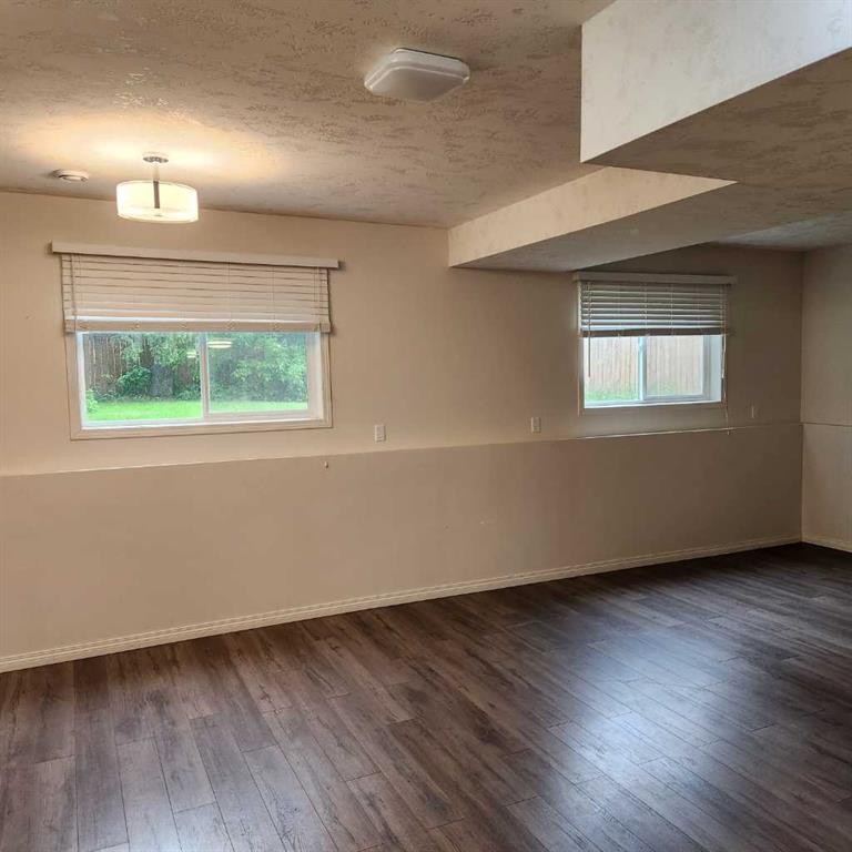 









4832-57Ave


.

 Northwest,
High Prairie,




AB
T0G 1E0

