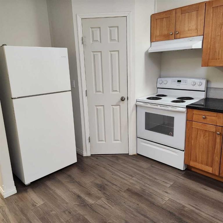 









4832-57Ave


.

 Northwest,
High Prairie,




AB
T0G 1E0

