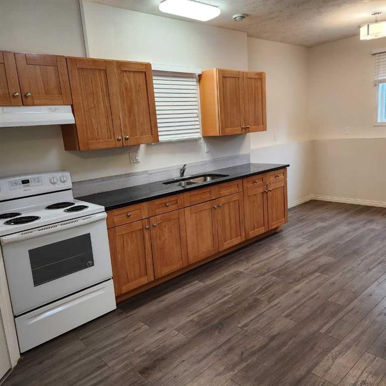 









4832-57Ave


.

 Northwest,
High Prairie,




AB
T0G 1E0


