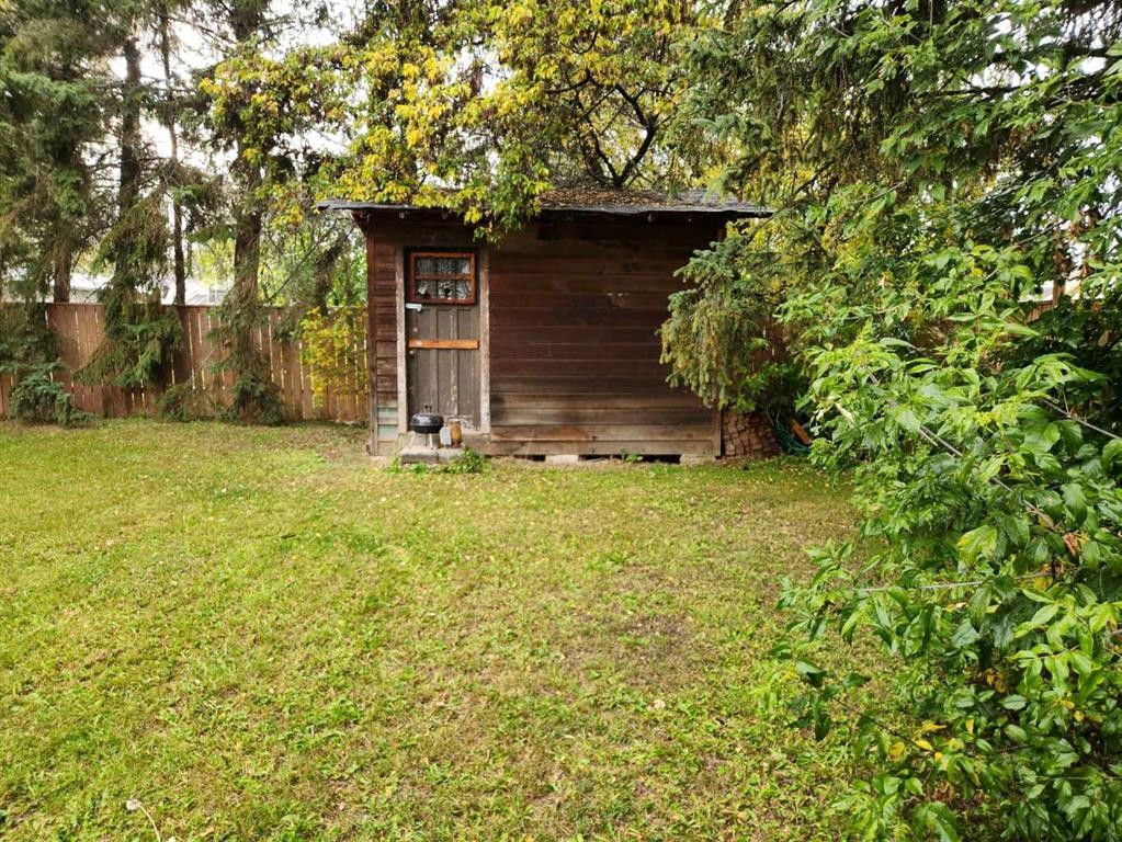 









4832-57Ave


.

 Northwest,
High Prairie,




AB
T0G 1E0

