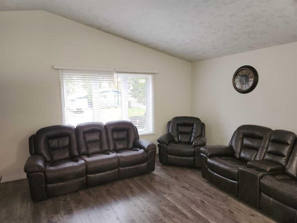 









4832-57Ave


.

 Northwest,
High Prairie,




AB
T0G 1E0

