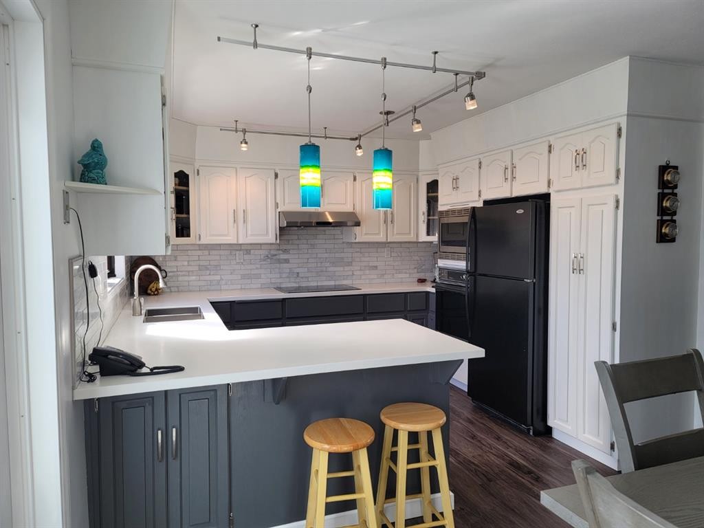 









310


Brassard

,
McLennan,




AB
T0H 2L0

