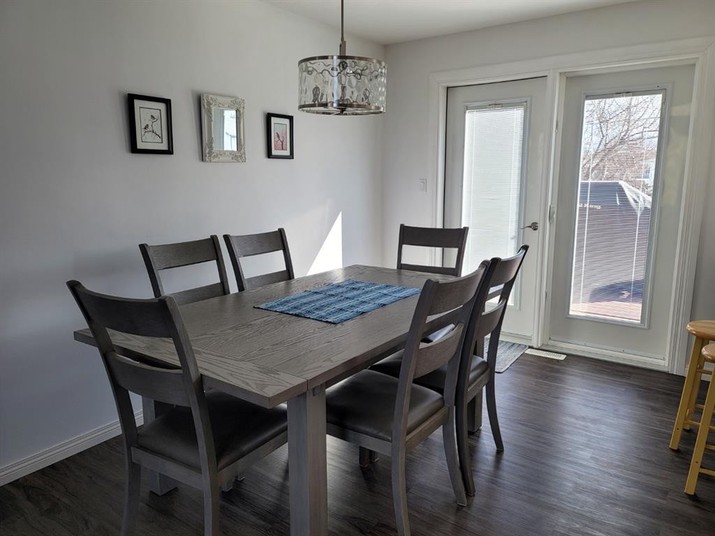 









310


Brassard

,
McLennan,




AB
T0H 2L0

