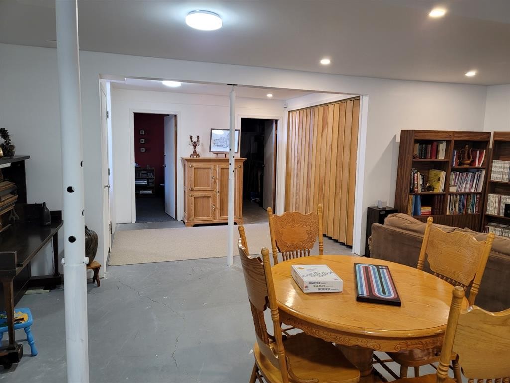 









310


Brassard

,
McLennan,




AB
T0H 2L0

