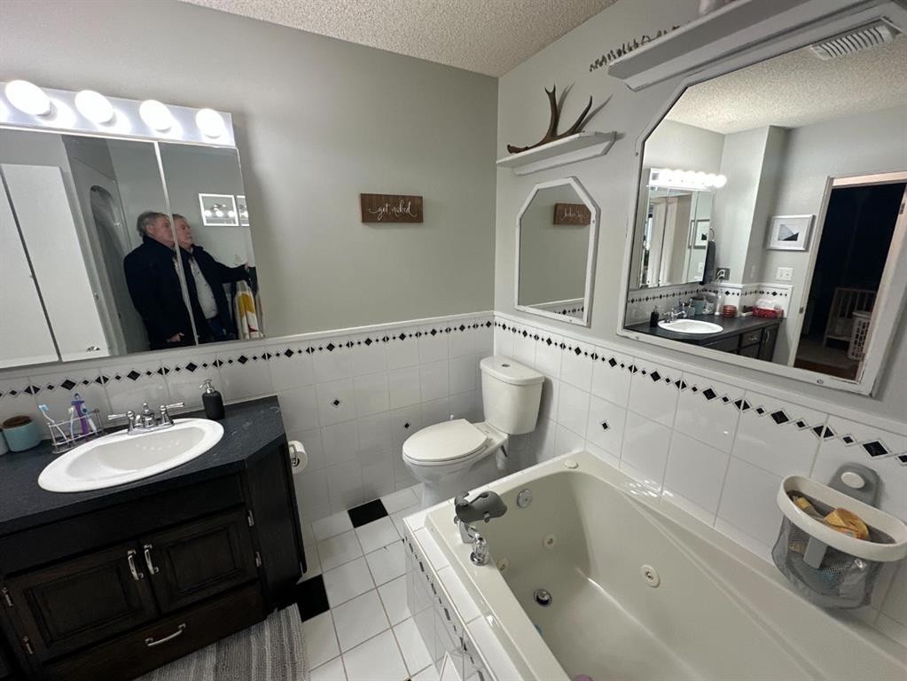 









9614


84

Avenue,
Peace River,




AB
T8S 1A5

