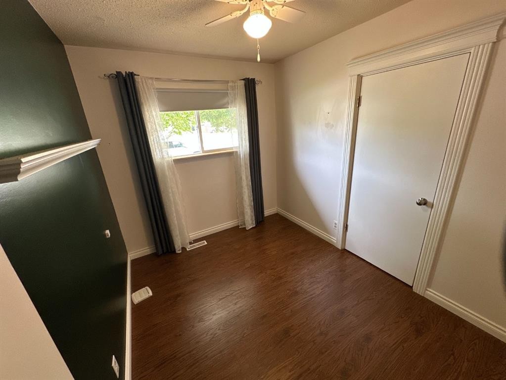 









9614


84

Avenue,
Peace River,




AB
T8S 1A5

