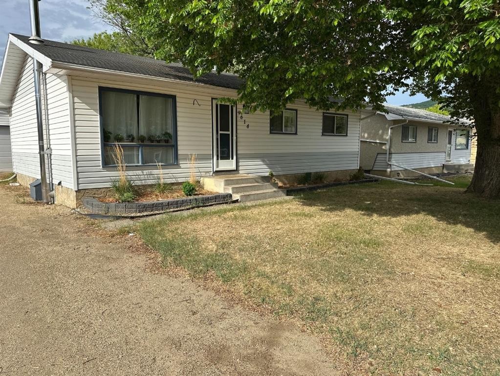 









9614


84

Avenue,
Peace River,




AB
T8S 1A5

