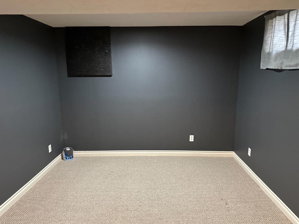 









9614


84

Avenue,
Peace River,




AB
T8S 1A5

