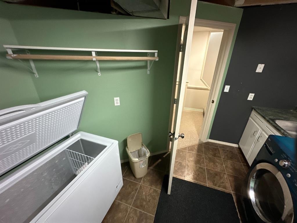 









9614


84

Avenue,
Peace River,




AB
T8S 1A5

