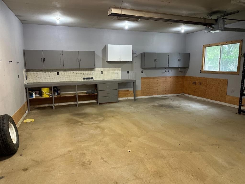 









9614


84

Avenue,
Peace River,




AB
T8S 1A5

