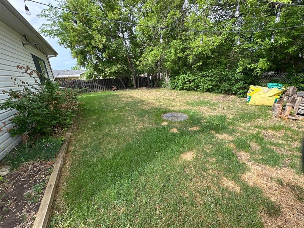 









9614


84

Avenue,
Peace River,




AB
T8S 1A5

