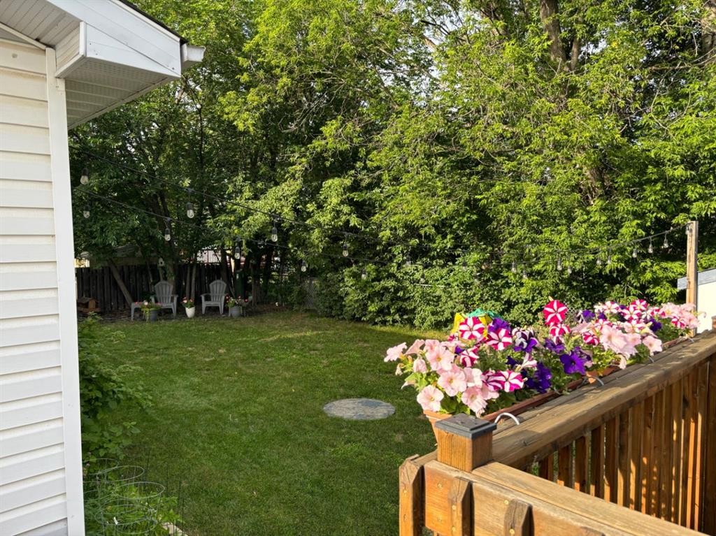 









9614


84

Avenue,
Peace River,




AB
T8S 1A5

