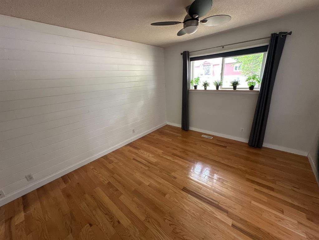









9614


84

Avenue,
Peace River,




AB
T8S 1A5

