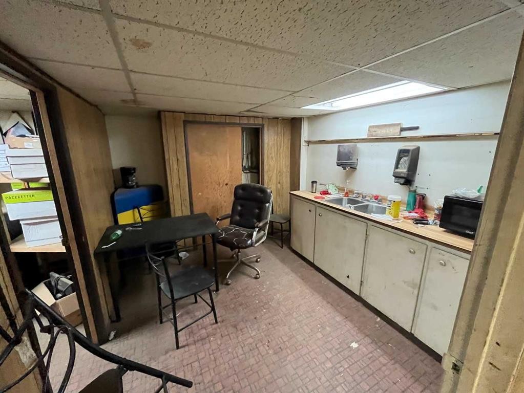 









5406


58

Avenue,
Grimshaw,




AB
T0H 1W0


