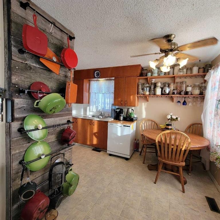 









10110


100

Avenue,
Nampa,




AB
T0H2R0

