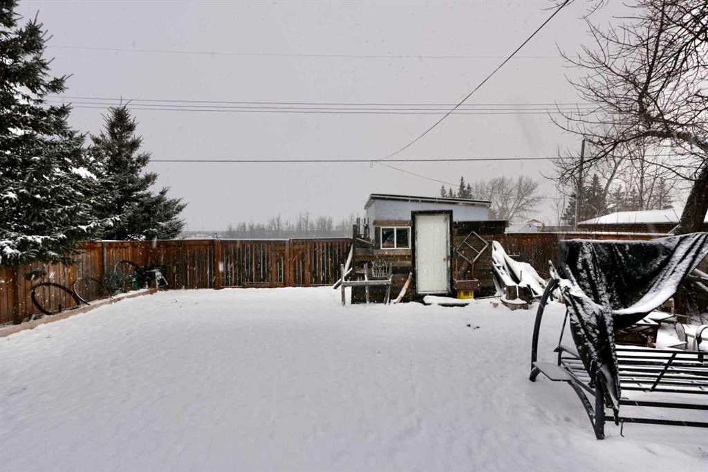 









10110


100

Avenue,
Nampa,




AB
T0H2R0

