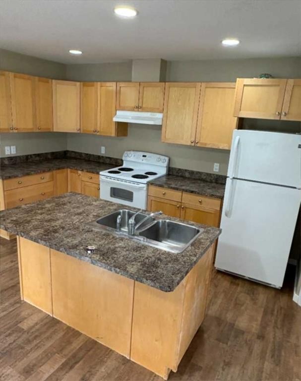 









11304


91

Street,
Peace River,




AB
T8S 1P7

