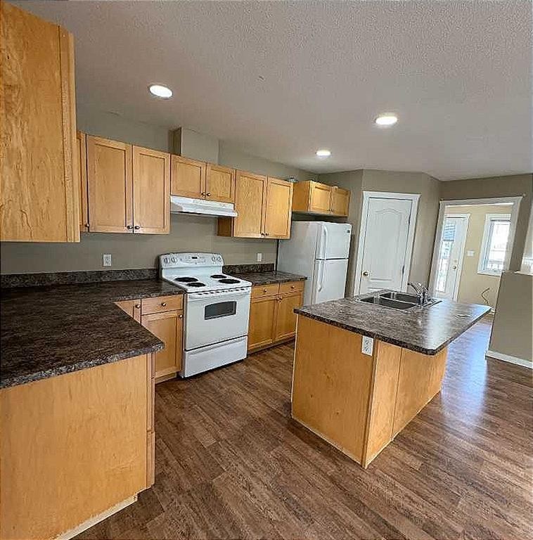 









11304


91

Street,
Peace River,




AB
T8S 1P7

