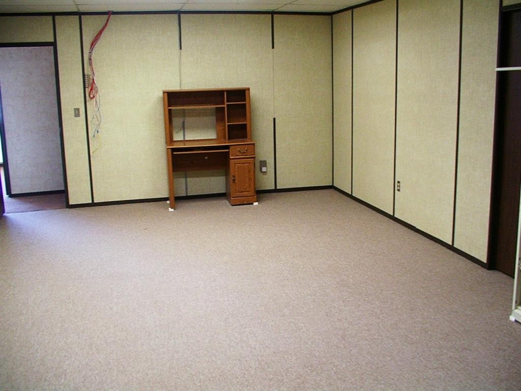 









10011


102

Avenue, 300,
Peace River,




AB
T8S 1S6

